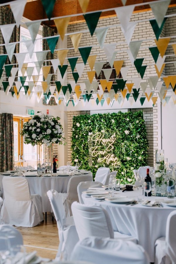 Main hall wedding back wall